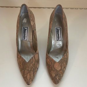 Jasmin cork and gold pumps
